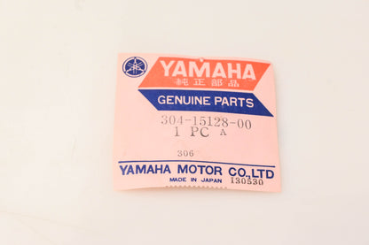New OEM Yamaha 304-15128-00-00 Crank Case Holder NOS