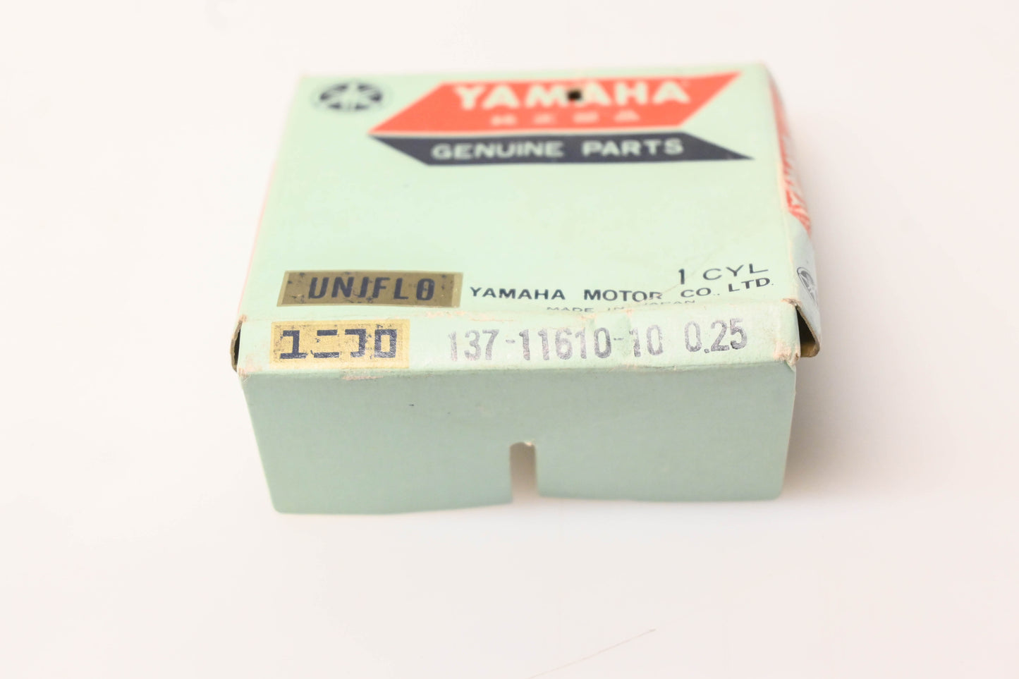 New OEM Yamaha 137-11610-10-00 Piston Ring Kit NOS