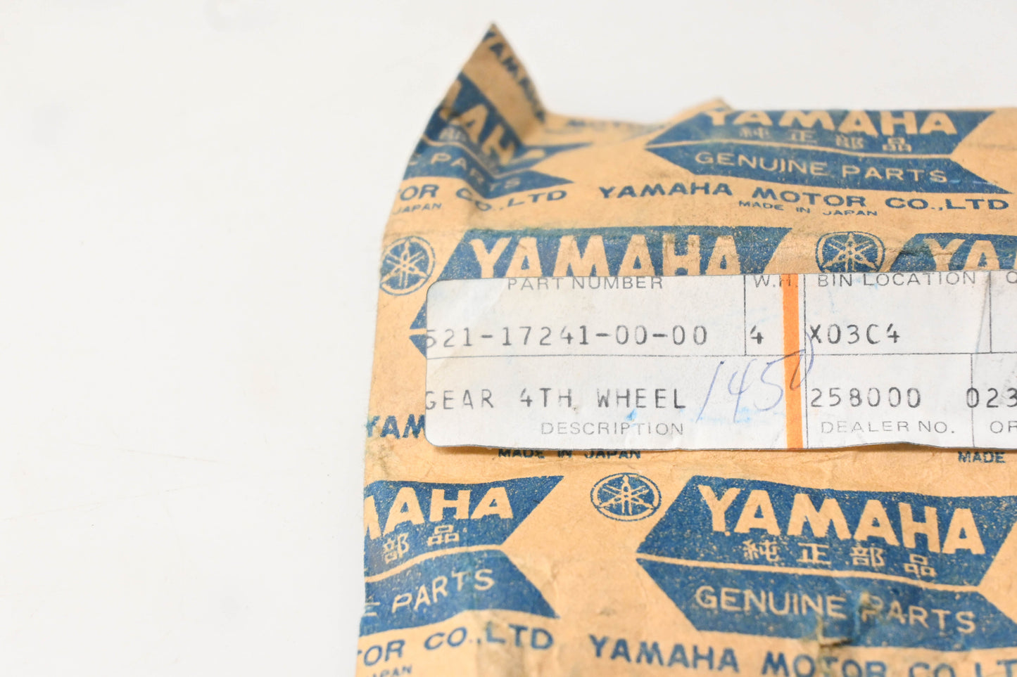 New OEM Yamaha 521-17241-00-00 4th Wheel Gear NOS