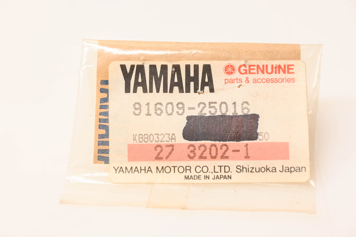 New OEM Yamaha 91609-25015-00 Spring Pins Qty 4 NOS
