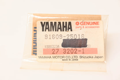 New OEM Yamaha 91609-25015-00 Spring Pins Qty 4 NOS