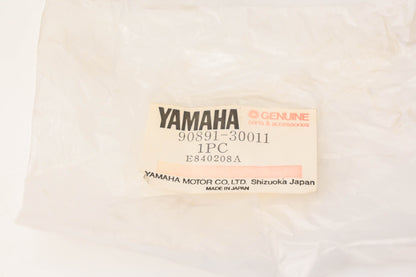 New OEM Yamaha 90891-30011-00 Horn Cap NOS