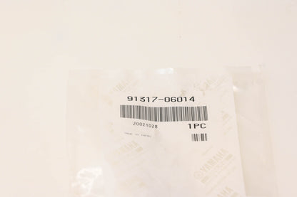 New OEM Yamaha 91317-06014-00 Socket Bolt NOS