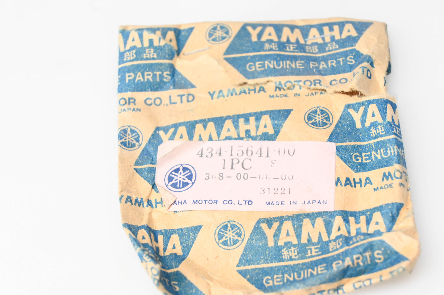 New OEM Yamaha 434-15641-00-00 Kick Gear NOS