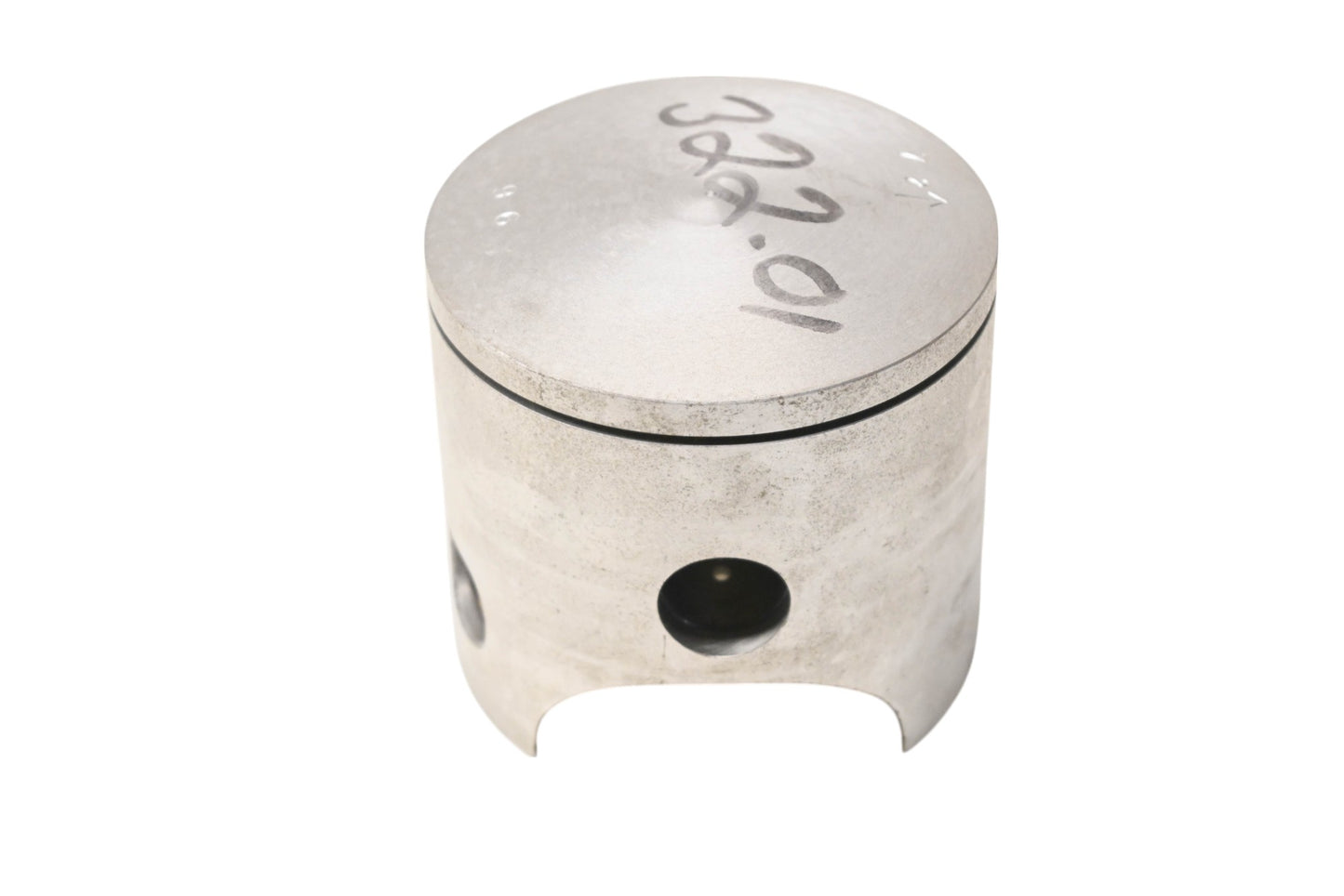 New OEM Yamaha 365-11631-01-96 Piston NOS