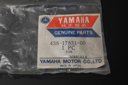 New OEM Yamaha 438-17831-00-00 Tachometer Drive Gear NOS