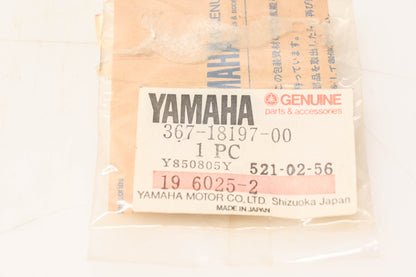 New OEM Yamaha 367-18197-00-00 Shift Lever Shaft NOS