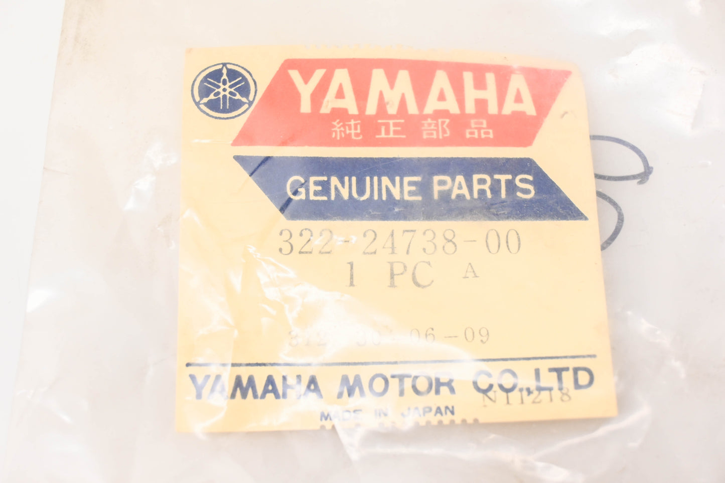 New OEM Yamaha 322-24738-00-00 Seat Bracket NOS