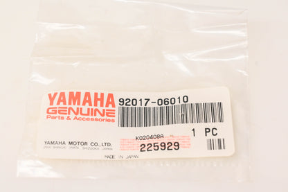 New OEM Yamaha 92017-06010-00 Button Head Bolt NOS