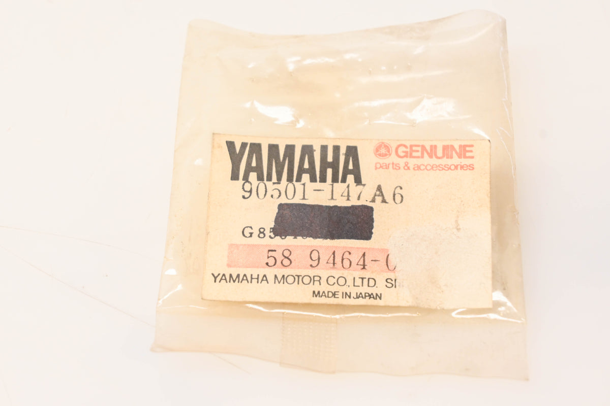 New OEM Yamaha 90501-147A6-00 Compression Springs Qty 2 NOS