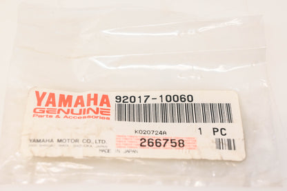New OEM Yamaha 92017-10060-00 Button Head Bolt NOS