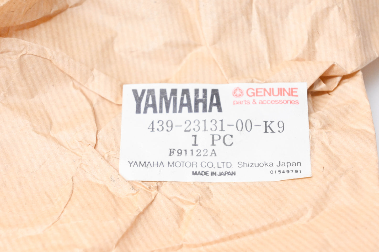 New OEM Yamaha 439-23131-00-K9 Head Light Support NOS