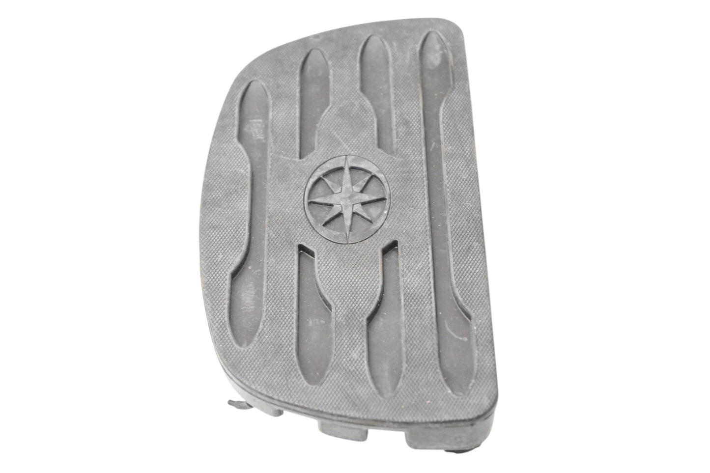 New OEM Yamaha 4YE-27433-00-00 Rear Rubber Foot Rest Cover NOS