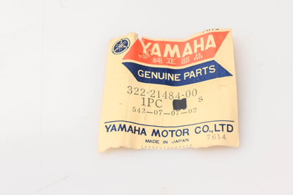 New OEM Yamaha 322-21484-00-00 Bolt NOS