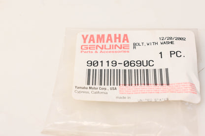 New OEM Yamaha 90119-069UC-00 Bolt NOS