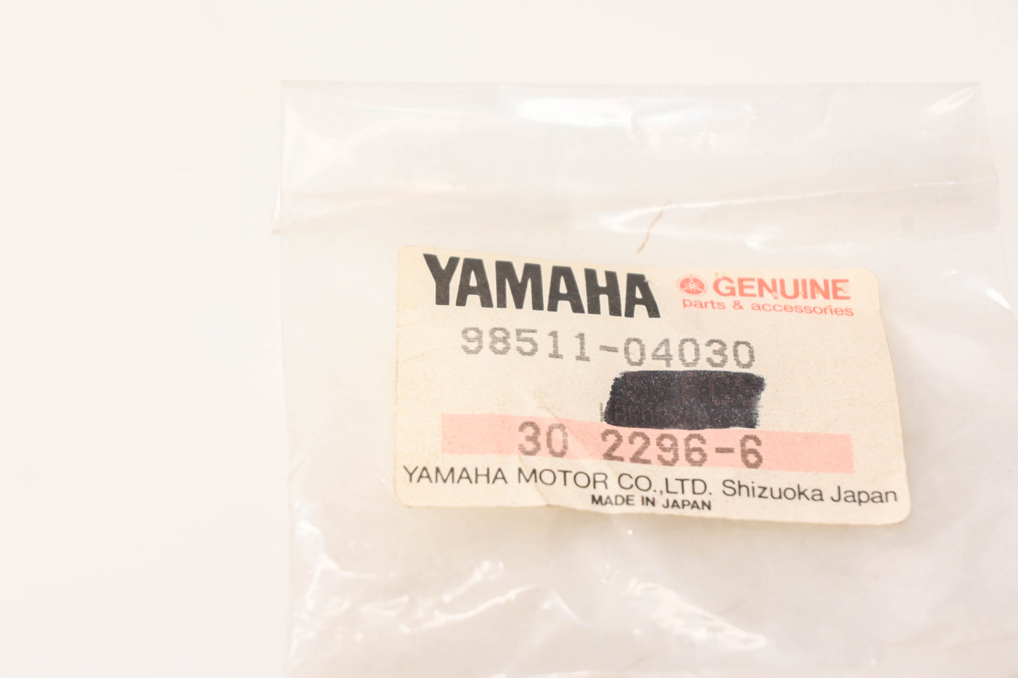 New OEM Yamaha 98511-04030-00 Pan Head Screw NOS