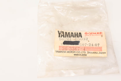 New OEM Yamaha 90201-05032-00 Plate Washer NOS