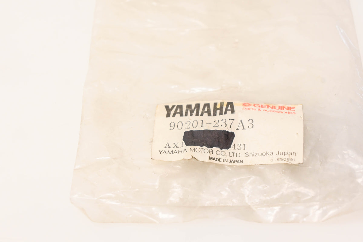 New OEM Yamaha 90201-237A3-00 Plate Washer NOS