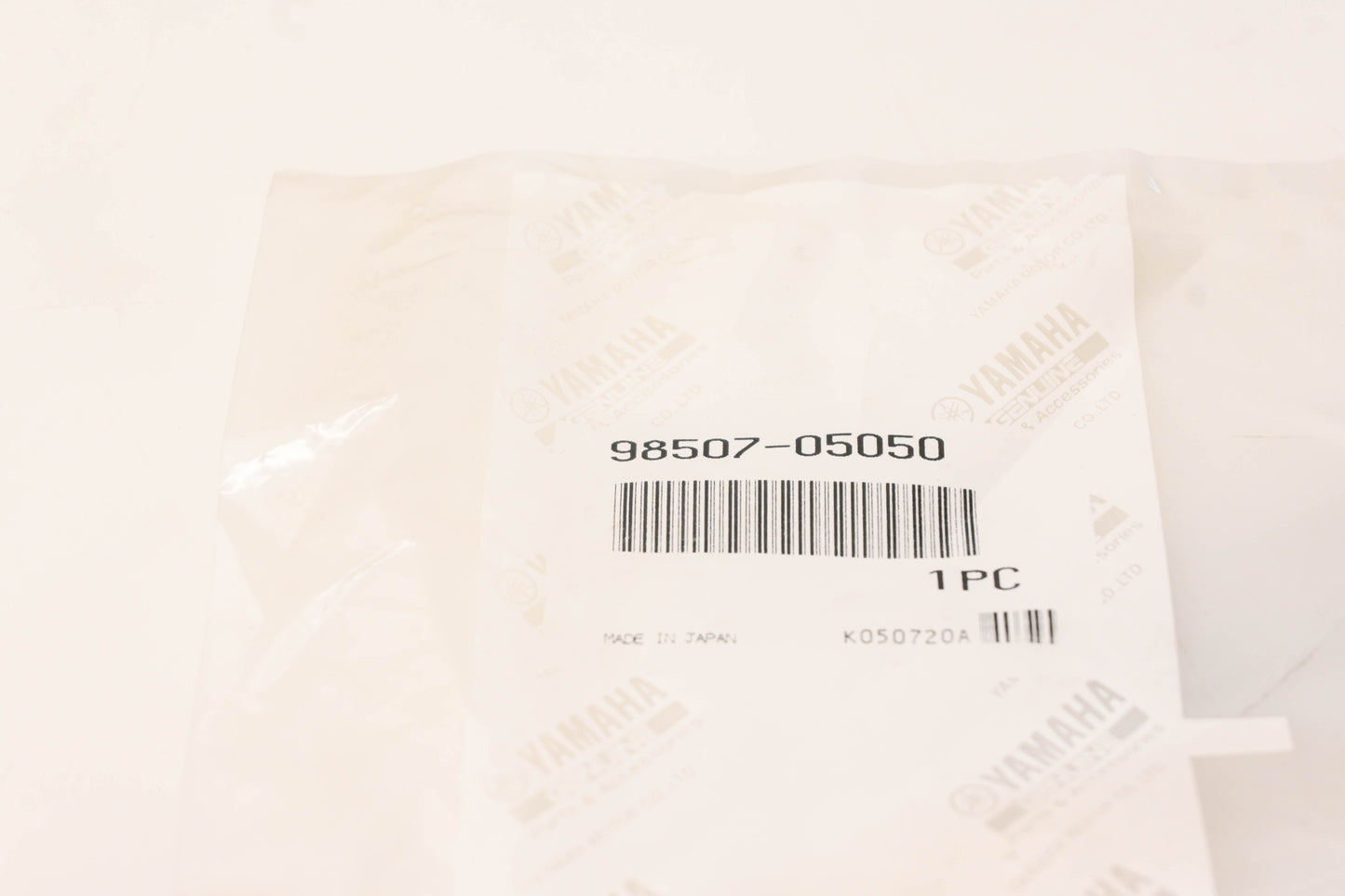 New OEM Yamaha 98507-05050-00 Pan Head Screw NOS