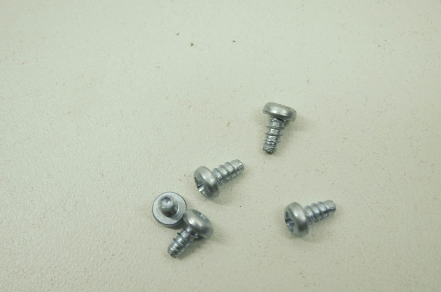 OEM Honda 93901-22010 Tapping Screw (3X6) Qty 5 NOS