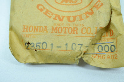 OEM Honda 23501-107-000 Gear (26T) NOS