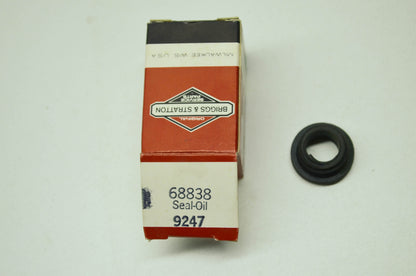NEW Briggs & Stratton Oil Seal NOS