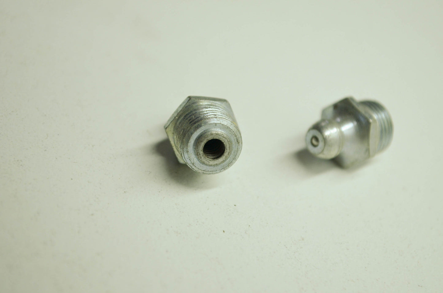 Lube Fittings Qty2 Qty 2 NOS