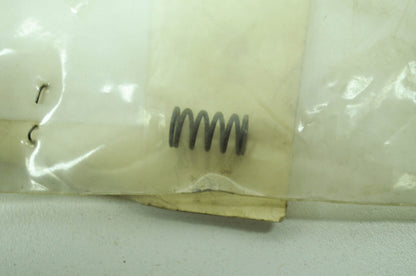 NEW Gravely Spring NOS 014185