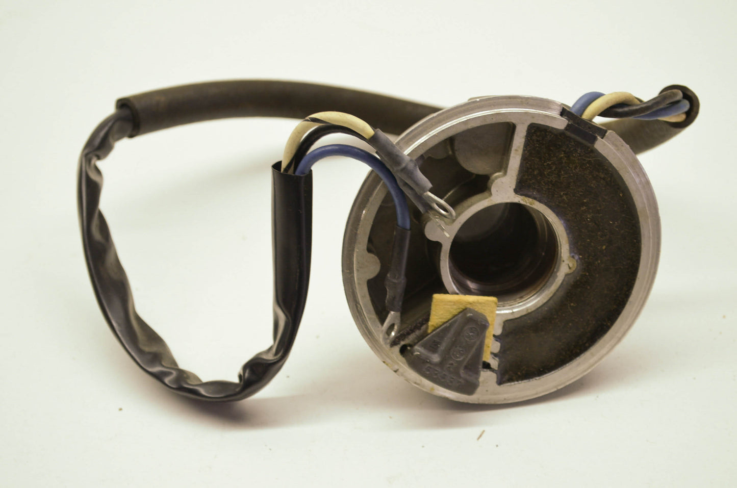 NEW OEM Mercury Marine Outboard Distributor Housing NOS