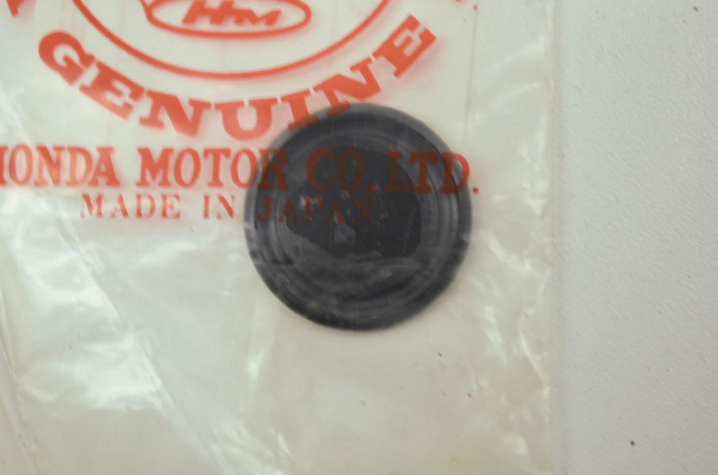 OEM Honda 91318-300-013 Sealing Rubber NOS