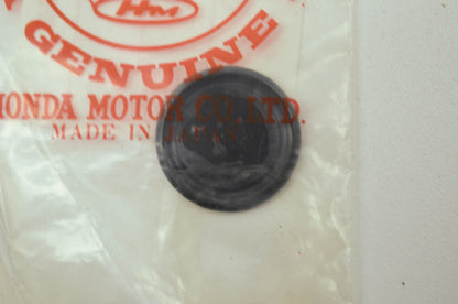OEM Honda 91318-300-013 Sealing Rubber NOS