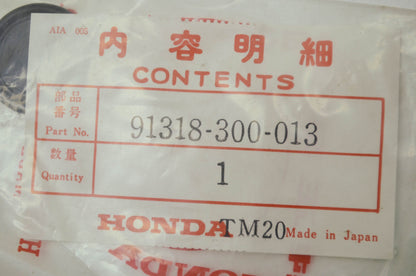 OEM Honda 91318-300-013 Sealing Rubber NOS
