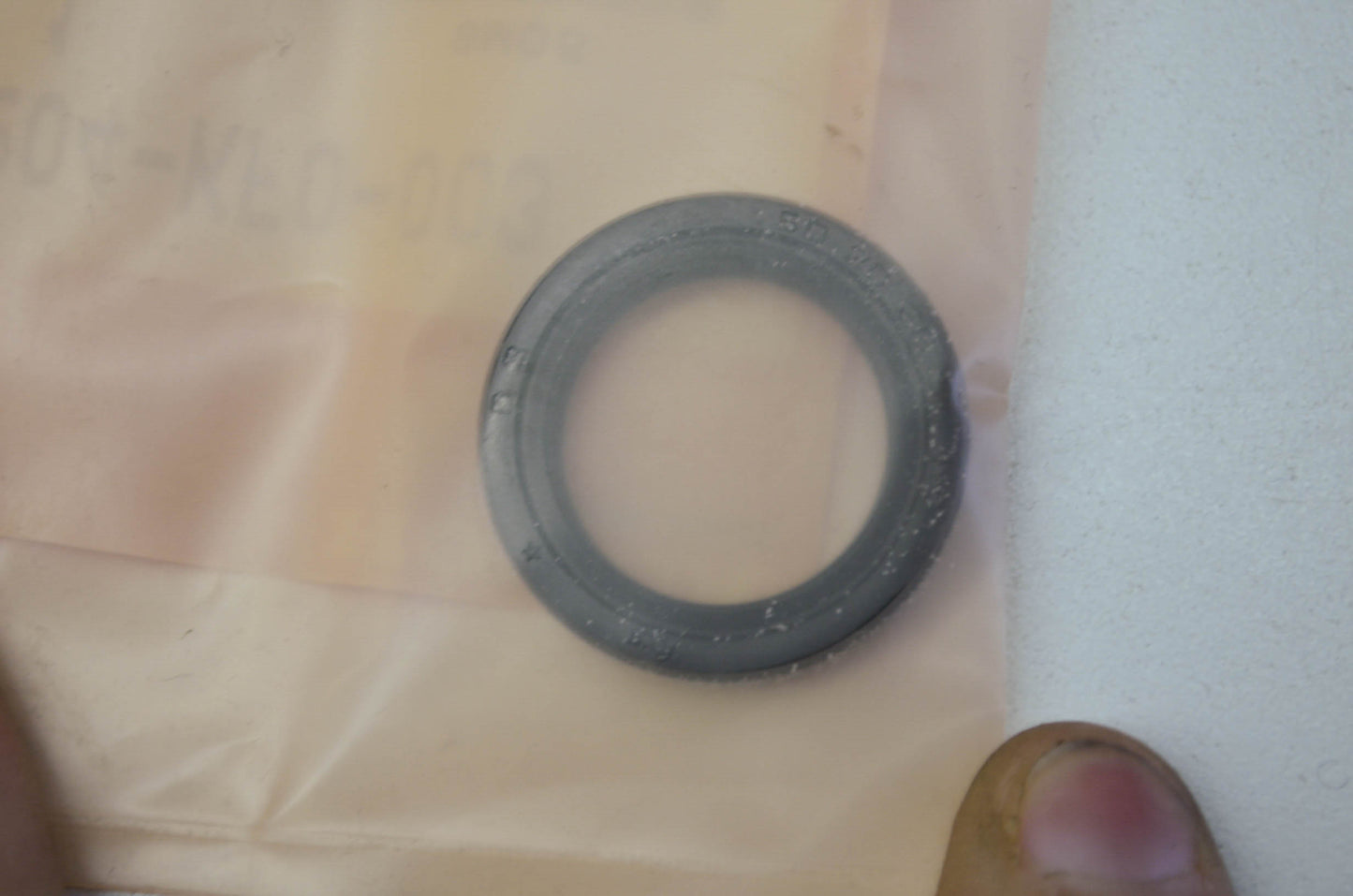 OEM Honda 91204-KF0-003 Oil Seal 20X28X5 NOS