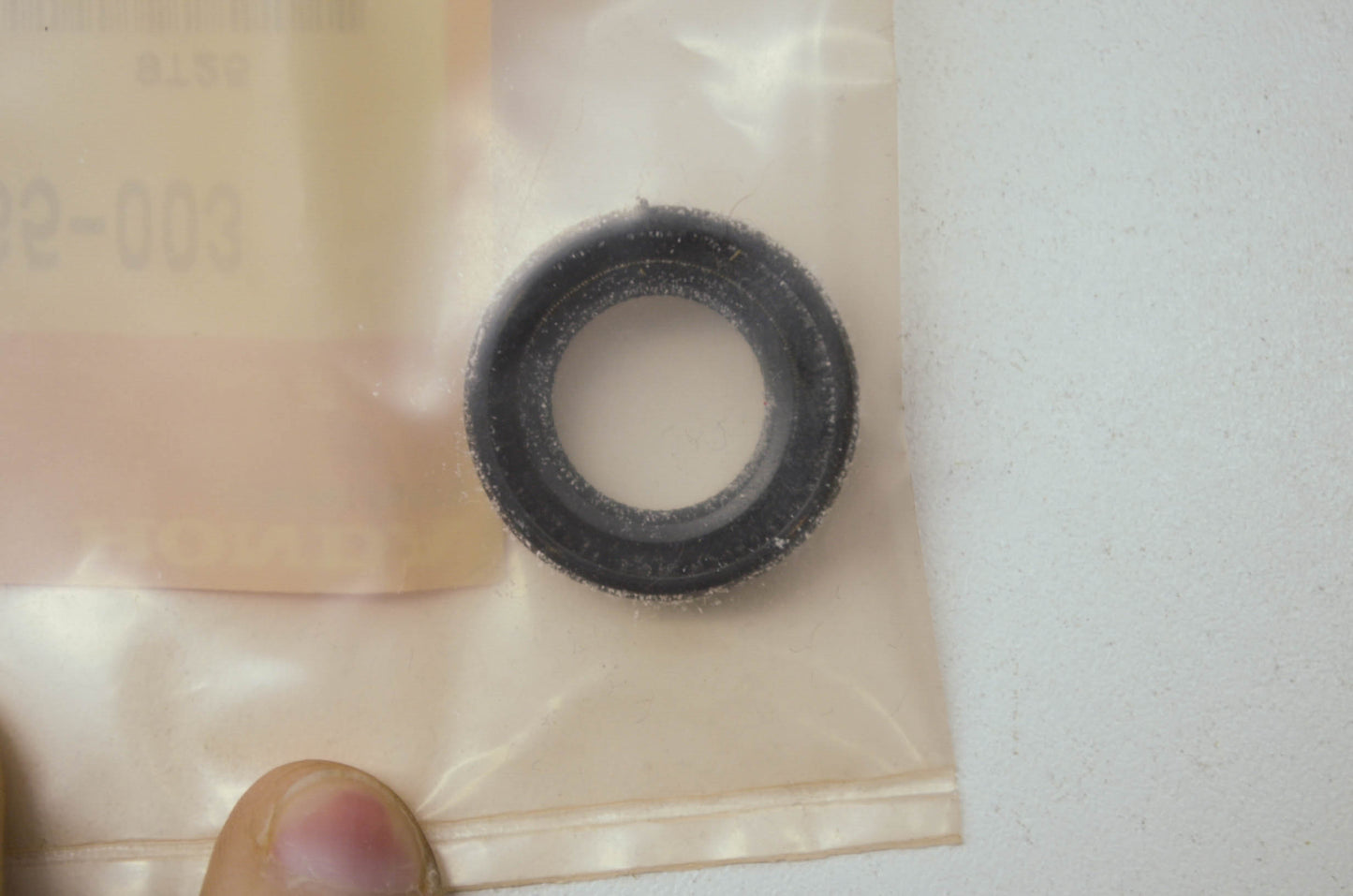 OEM Honda 91203-965-003 Oil Seal 15X25X7 NOS