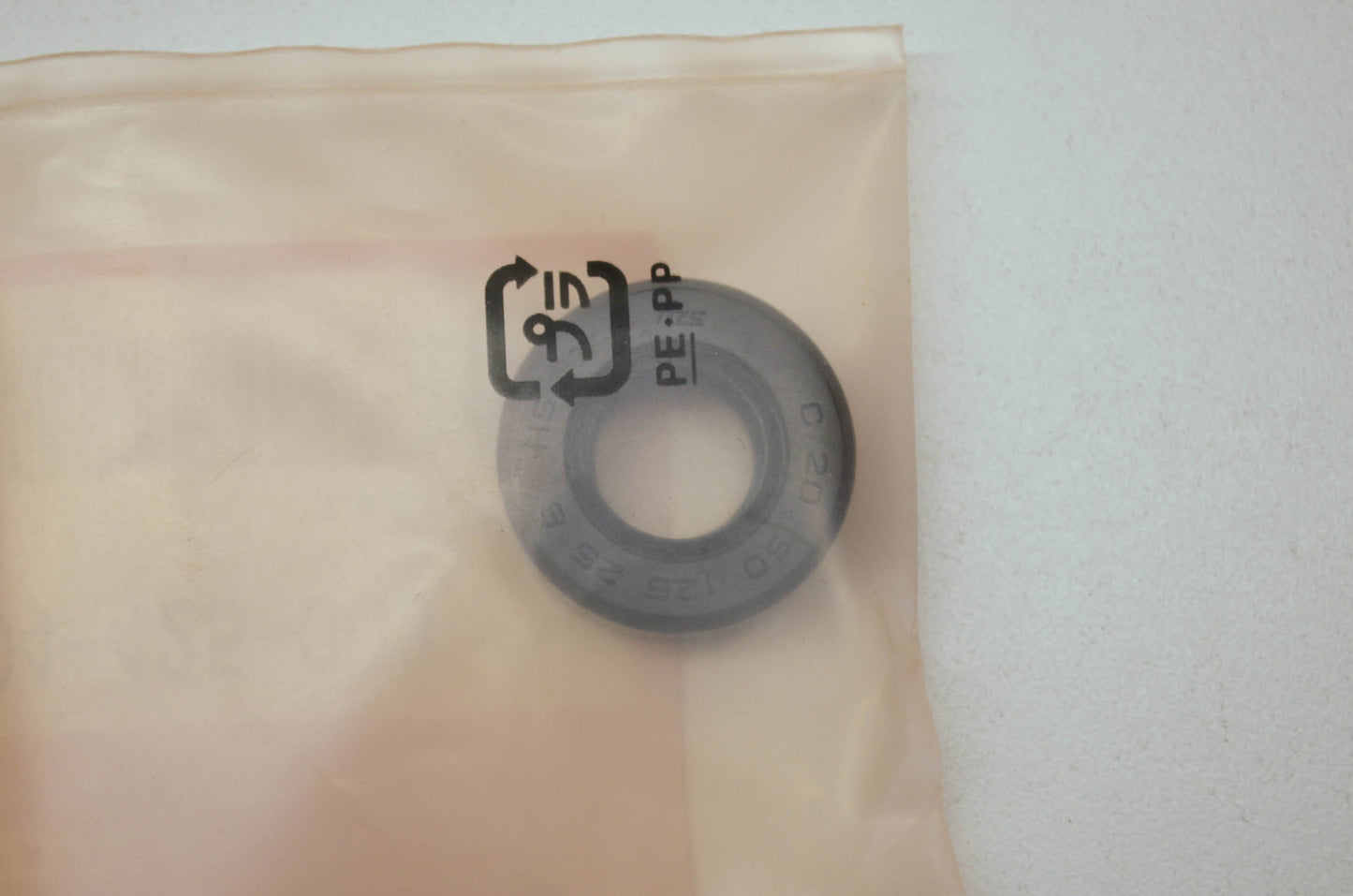 OEM Honda 91204-425-003 Oil Seal 12.5X25X8 NOS