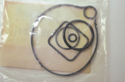 OEM Honda 16010-GE0-712 Gasket Set NOS