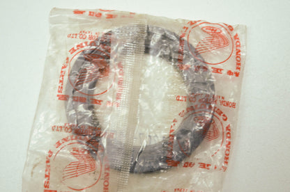 OEM Honda 91207-MB2-003 Oil Seal 40X62X6 NOS