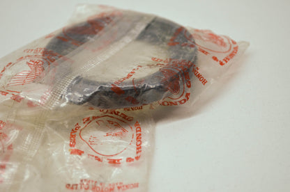 OEM Honda 91207-MB2-003 Oil Seal 40X62X6 NOS