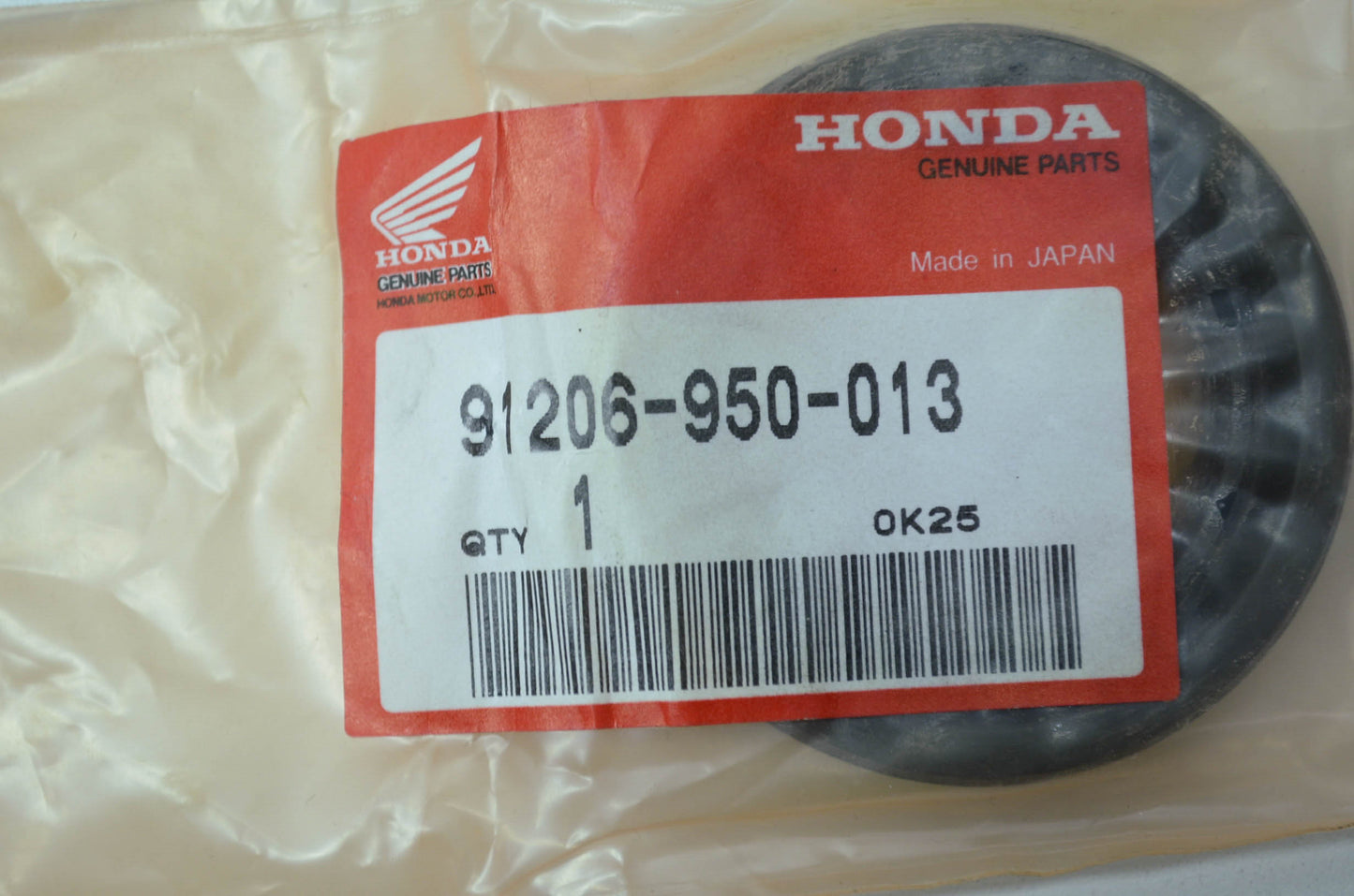 OEM Honda 91206-950-013 Oil Seal 40X62X9 NOS