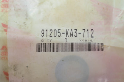 OEM Honda 91205-KA3-712 Oil Seal 16.5X25X5 NOS