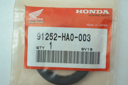 OEM Honda 91252-HA0-003 Oil Seal 35X49X6 NOS