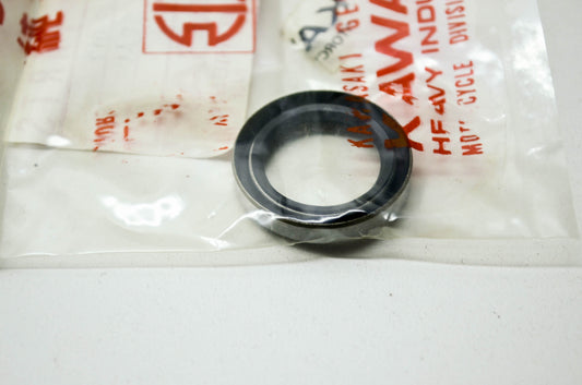 OEM Kawasaki 92049-012 Oil Seal SB20285 NOS