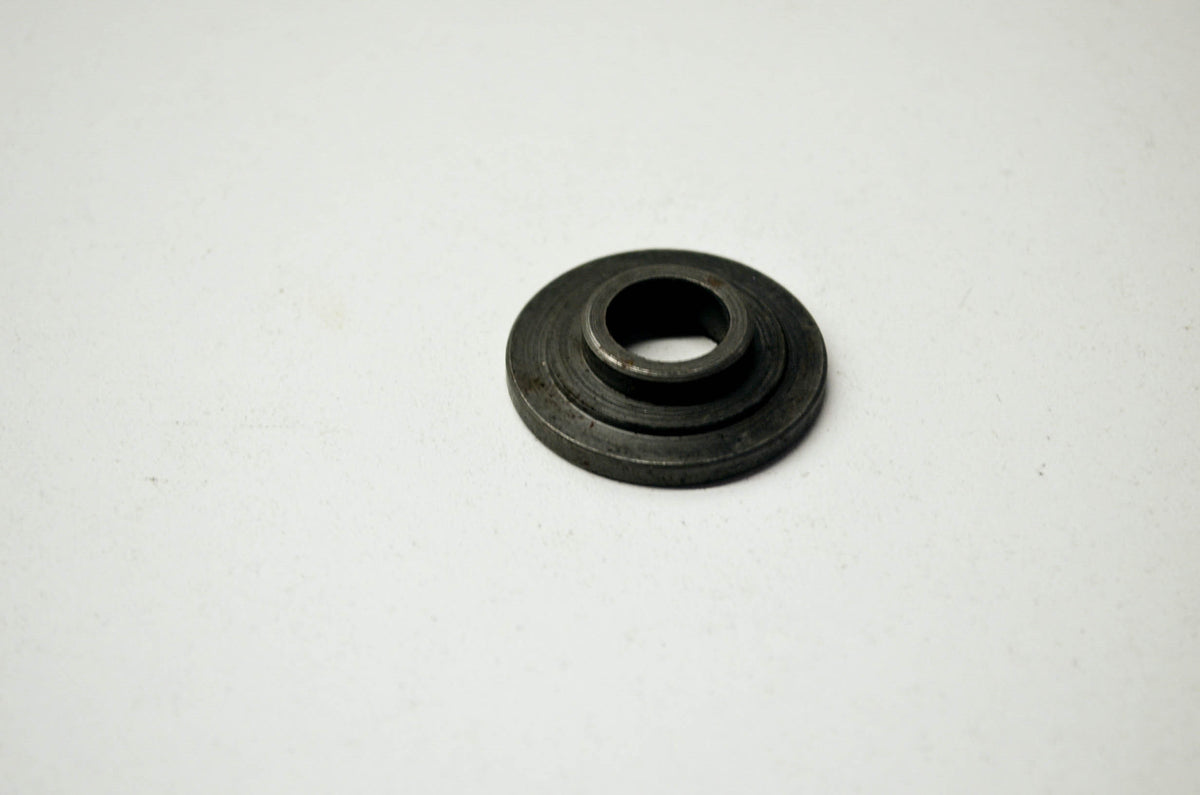 OEM Yamaha 256-12117-02-00 Valve Spring Retainer NOS