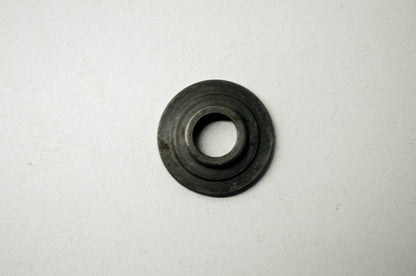 OEM Yamaha 256-12117-02-00 Valve Spring Retainer NOS