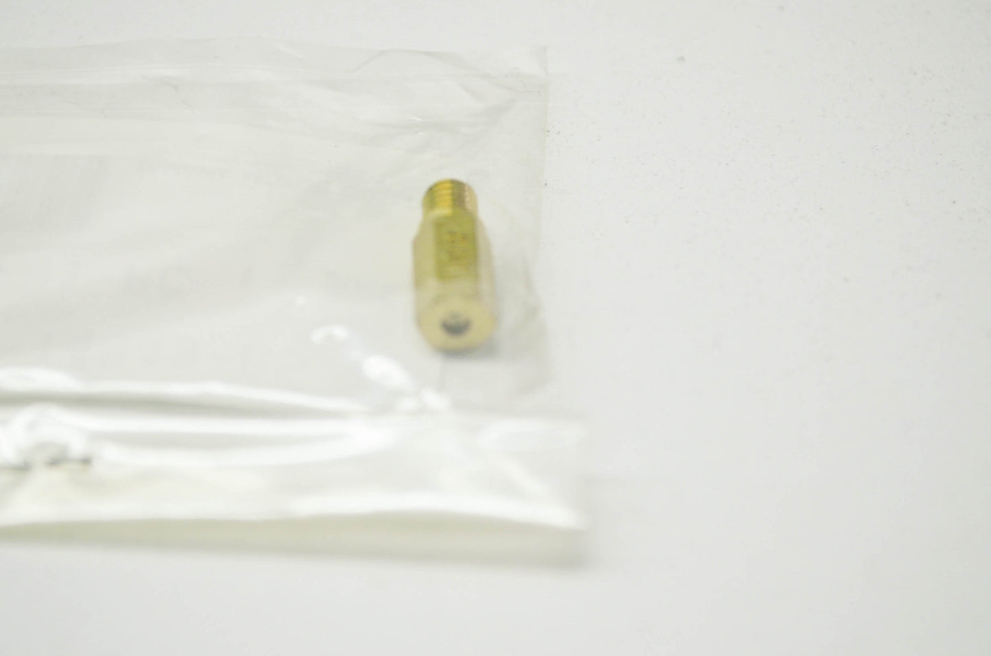 OEM Yamaha 4MX-14943-85-00 Main Jet (#138) NOS
