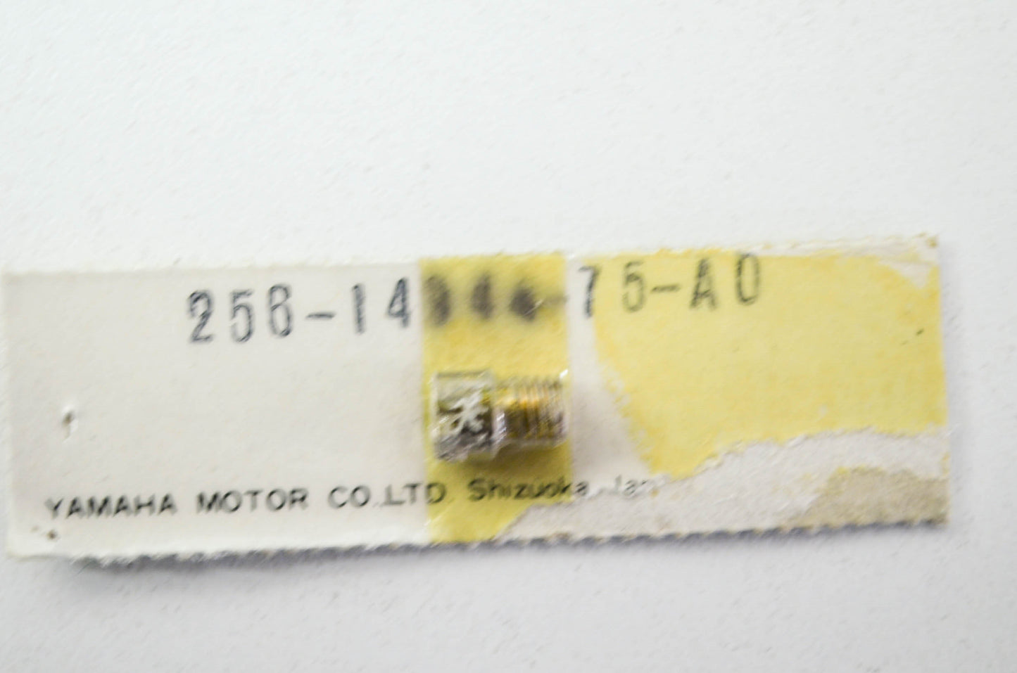 OEM Yamaha 256-14944-75-A0 Main Jet (#122.5) NOS