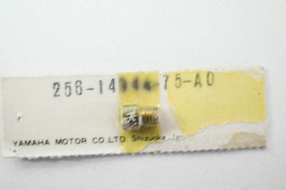 OEM Yamaha 256-14944-75-A0 Main Jet (#122.5) NOS