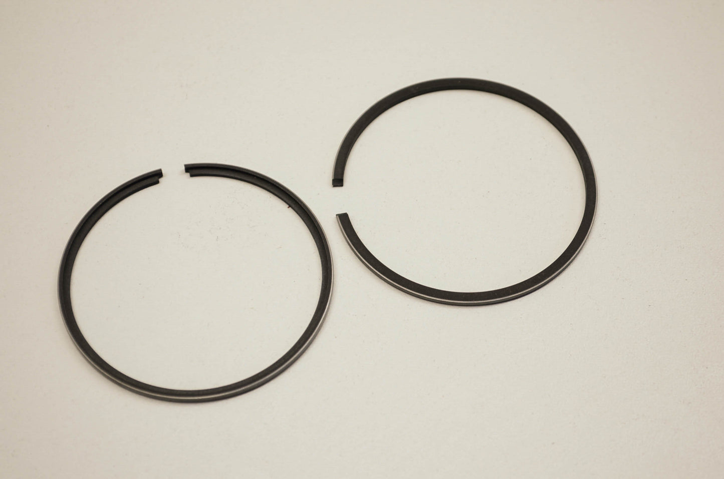 Ring Set Kawasaki KX125 Suzuki RM125 NOS