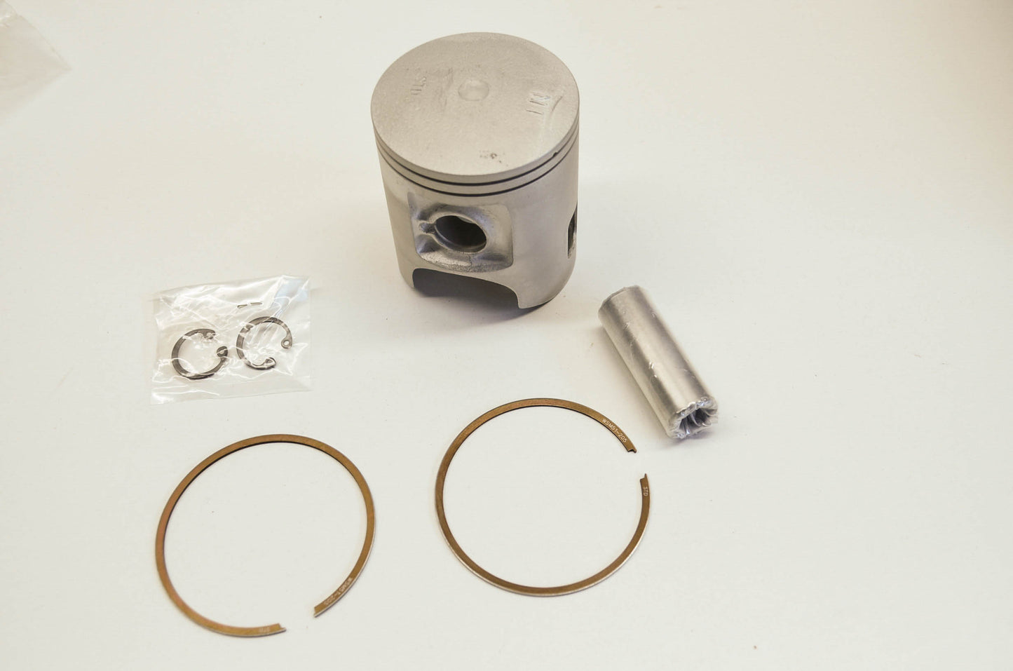 At Engine Rebuild Kit Honda 87-89 TRX250 NOS
