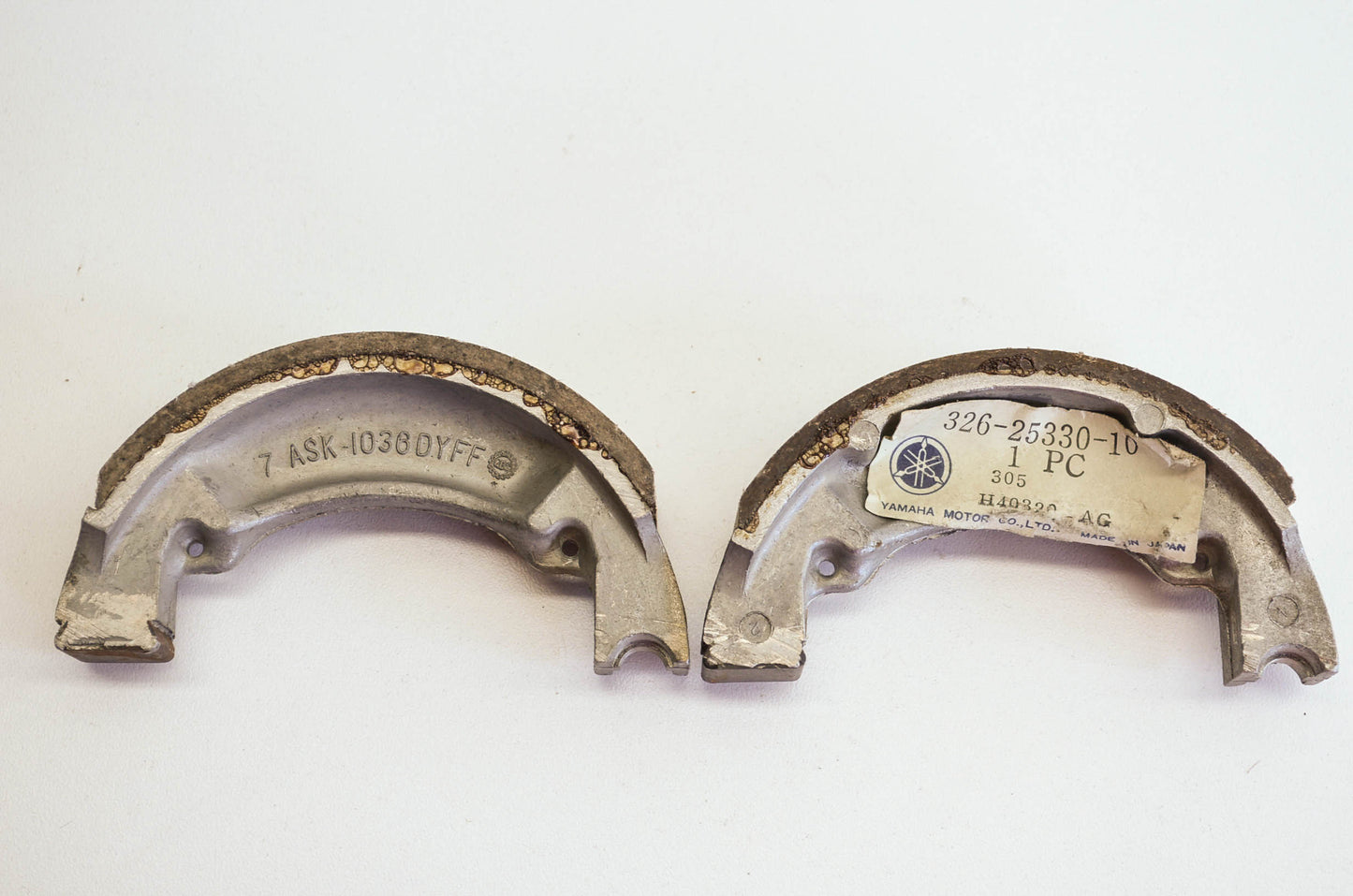 New OEM Yamaha Brake Shoe Set Brakeshoe Pair DT100 MX100 MX125 MX175 YZ125 RX100